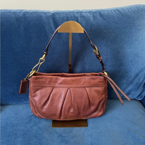 COACH HAMPTON‎ BROWN LEATHER
PLEATED HOBO BAG 12917 - Picture 1 of 14